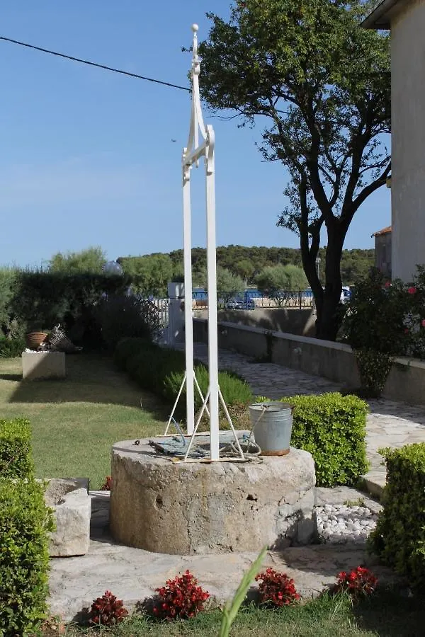 Rooms By The Sea Pasman - 8223