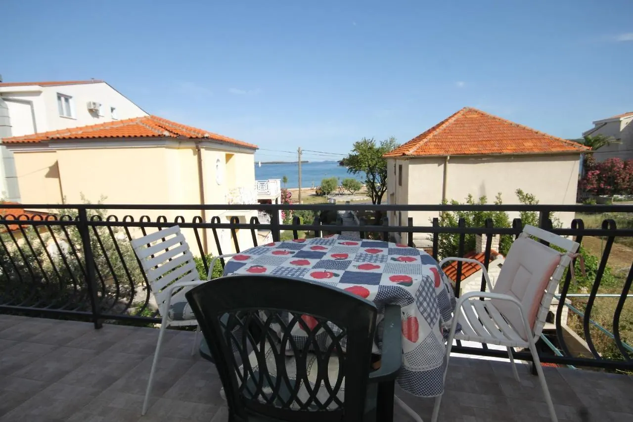 *** Konukevi Rooms By The Sea Pasman - 8223 Hırvatistan